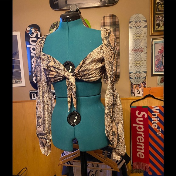 Ruffled skylar and madison tie top high rise - Picture 1 of 5